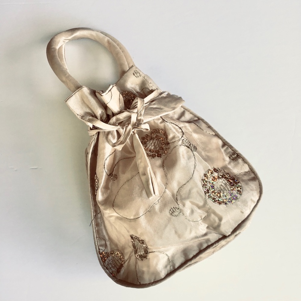 🌸💗 Sweet Gift! FREE Purse with $25+ Order